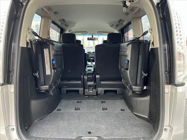 セレナ ２０Ｓ　後期　ＳＤナビ／地デジ　クルーズコントロール　電格ミラー　両側スライドドア　オートライト　ミラーウインカー　横滑り防止装置　ロールサンシェード　セキュリティアラーム　シートリフター　フロアマット（21枚目）