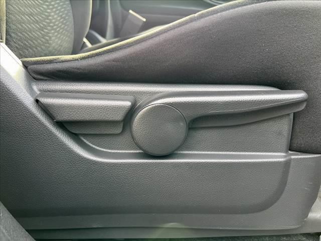 セレナ ２０Ｓ　後期　ＳＤナビ／地デジ　クルーズコントロール　電格ミラー　両側スライドドア　オートライト　ミラーウインカー　横滑り防止装置　ロールサンシェード　セキュリティアラーム　シートリフター　フロアマット（26枚目）