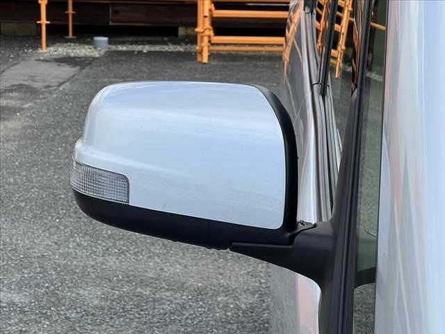 セレナ ２０Ｓ　後期　ＳＤナビ／地デジ　クルーズコントロール　電格ミラー　両側スライドドア　オートライト　ミラーウインカー　横滑り防止装置　ロールサンシェード　セキュリティアラーム　シートリフター　フロアマット（37枚目）