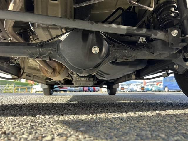 エブリイ ジョインターボ　車検整備付き　中期　ターボ　ＨＩＤヘッドライト　セーフティサポート　キーレス　スペアキー　オーバーヘッドシェルフ　アシストグリップ　Ｒワイパー　セキュリティアラーム　横滑り防止機能　プライバシーガラス（47枚目）