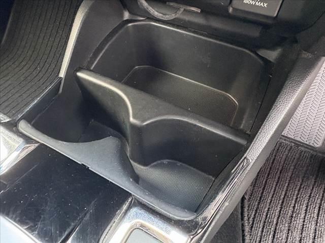 フィットハイブリッド Ｌパッケージ　純正８インチナビ／フルセグ／ＤＶＤ／ＢＴ　ＬＥＤヘッドライト　スマートキー　ＥＴＣ　バックモニター　ステリモ　クルーズコントロール　オートライト　ハーフレザーシート　プッシュスタート　シートリフター（29枚目）