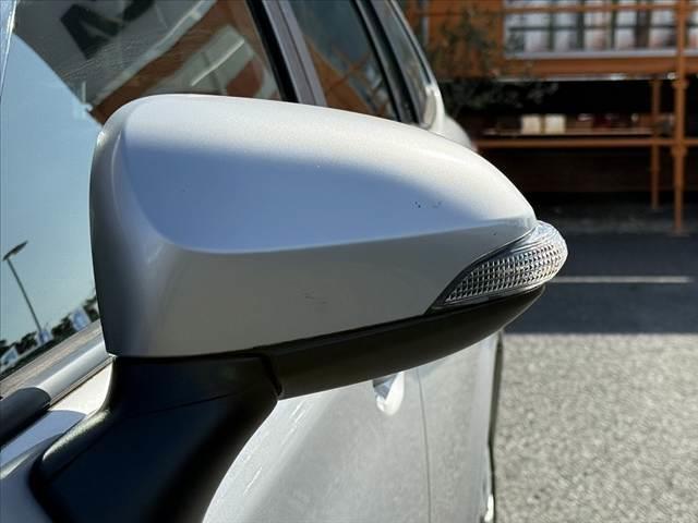 カローラフィールダー ハイブリッド 中期 禁煙 車検整備付 ナビ/フルセグ バックモニター 横滑り防止 電動格納ミラー ウィンカーミラー キーレス オートエアコン サイドバイザー フロアマット ヘッドライトレベライザー ETC(30枚目)