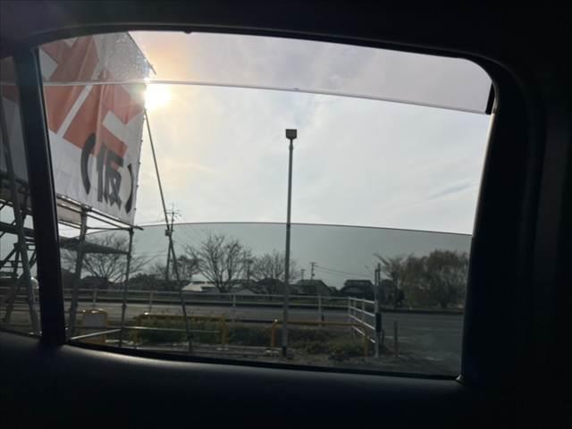 ヤリスクロス ハイブリッドＺ　中期　車検整備付　モデリスタエアロ　純正８インチＤＡ　パノラミックビューＭ　セーフティセンス　ＬＥＤヘッド　ステアヒーター　パワーシート　シートヒーター　スマートキー　Ｐスタート　革巻きステア（22枚目）