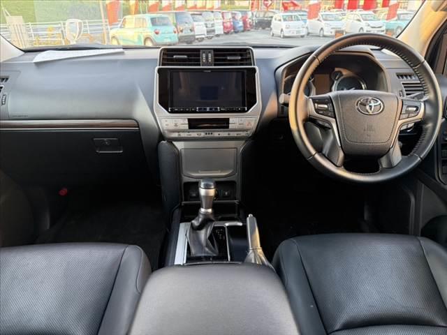 ランドクルーザープラド TX Lパッケージ 後期 7人 社外9インチナビ/Bluetooth サンルーフ Bカメラ ルーフレール クリソナ セーフティセンス LEDヘッド 革巻きステア パワーシート 快適温熱シート レーダークルーズ(2枚目)