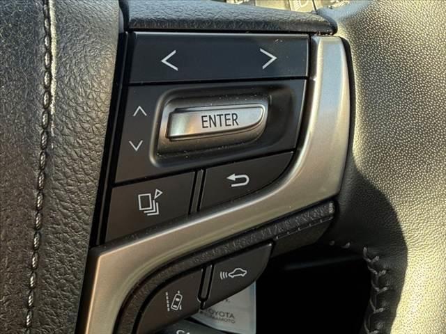 ランドクルーザープラド TX Lパッケージ 後期 7人 社外9インチナビ/Bluetooth サンルーフ Bカメラ ルーフレール クリソナ セーフティセンス LEDヘッド 革巻きステア パワーシート 快適温熱シート レーダークルーズ(24枚目)