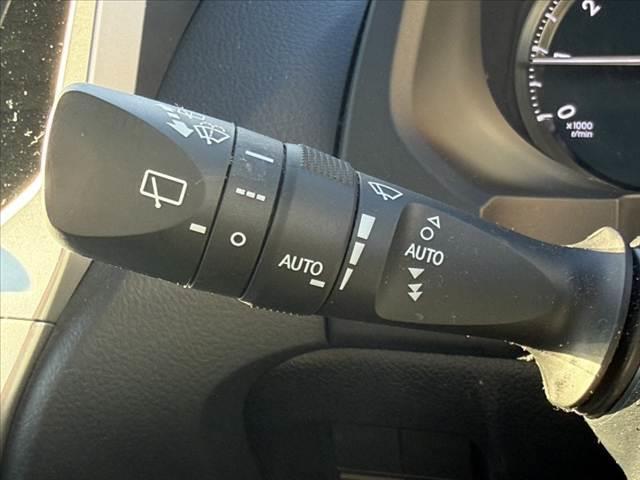 ランドクルーザープラド TX Lパッケージ 後期 7人 社外9インチナビ/Bluetooth サンルーフ Bカメラ ルーフレール クリソナ セーフティセンス LEDヘッド 革巻きステア パワーシート 快適温熱シート レーダークルーズ(26枚目)