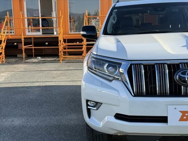 ランドクルーザープラド TX Lパッケージ 後期 7人 社外9インチナビ/Bluetooth サンルーフ Bカメラ ルーフレール クリソナ セーフティセンス LEDヘッド 革巻きステア パワーシート 快適温熱シート レーダークルーズ(43枚目)