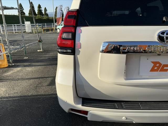 ランドクルーザープラド TX Lパッケージ 後期 7人 社外9インチナビ/Bluetooth サンルーフ Bカメラ ルーフレール クリソナ セーフティセンス LEDヘッド 革巻きステア パワーシート 快適温熱シート レーダークルーズ(45枚目)