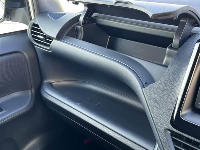 ノア Ｘ　Ｖパッケージ　車検整備付　禁煙　純正ナビ／Ｂｌｕｅｔｏｏｔｈ　バックカメラ　ＥＴＣ　両側スライドドア　ドラレコ　ステリモ　電格ミラー　ＡＣソケット　シートリフター　キーレスエントリー　パワーウィンドウ　ＩＳＯＦＩＸ（40枚目）