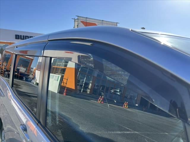 ノア Ｘ　後期　車検整備付　禁煙車　セーフティセンスＣ　電動スライドドア　電動格納ミラー　Ａストップ　ステリモ　シートリフター　シートバックテーブル　ＥＴＣ　キーレス　ロールサンシェード　アームレスト　バイザー（26枚目）