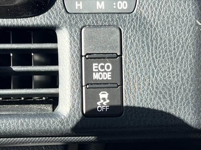 ノア Ｘ　後期　車検整備付　禁煙車　セーフティセンスＣ　電動スライドドア　電動格納ミラー　Ａストップ　ステリモ　シートリフター　シートバックテーブル　ＥＴＣ　キーレス　ロールサンシェード　アームレスト　バイザー（34枚目）