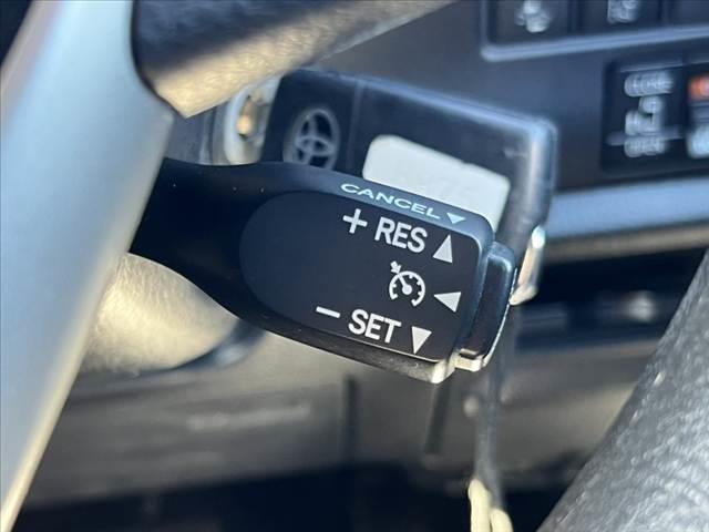 ノア Ｘ　後期　車検整備付　禁煙車　セーフティセンスＣ　電動スライドドア　電動格納ミラー　Ａストップ　ステリモ　シートリフター　シートバックテーブル　ＥＴＣ　キーレス　ロールサンシェード　アームレスト　バイザー（41枚目）