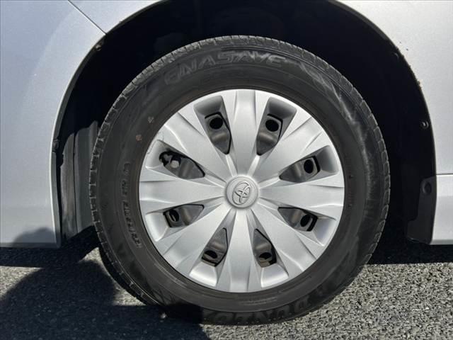 ノア Ｘ　後期　車検整備付　禁煙車　セーフティセンスＣ　電動スライドドア　電動格納ミラー　Ａストップ　ステリモ　シートリフター　シートバックテーブル　ＥＴＣ　キーレス　ロールサンシェード　アームレスト　バイザー（55枚目）