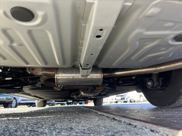 ノア Ｘ　後期　車検整備付　禁煙車　セーフティセンスＣ　電動スライドドア　電動格納ミラー　Ａストップ　ステリモ　シートリフター　シートバックテーブル　ＥＴＣ　キーレス　ロールサンシェード　アームレスト　バイザー（61枚目）