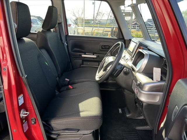 スペーシアギア ハイブリッドＸＺ　ターボ　禁煙　ツートン　社外フルセグナビ／Ｂｌｕｅｔｏｏｔｈ　両側電動スライドドア　セーフティサポート　ＬＥＤヘッド　革巻きステア　アームレスト　シートヒーター　スマートキー　Ｐスタート（16枚目）