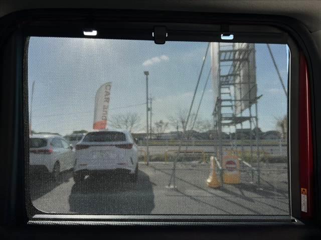 スペーシアギア ハイブリッドＸＺ　ターボ　禁煙　ツートン　社外フルセグナビ／Ｂｌｕｅｔｏｏｔｈ　両側電動スライドドア　セーフティサポート　ＬＥＤヘッド　革巻きステア　アームレスト　シートヒーター　スマートキー　Ｐスタート（23枚目）