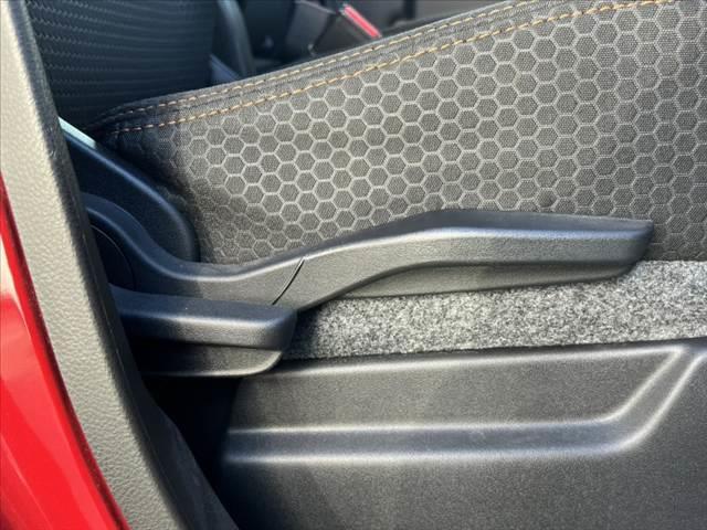 スペーシアギア ハイブリッドＸＺ　ターボ　禁煙　ツートン　社外フルセグナビ／Ｂｌｕｅｔｏｏｔｈ　両側電動スライドドア　セーフティサポート　ＬＥＤヘッド　革巻きステア　アームレスト　シートヒーター　スマートキー　Ｐスタート（25枚目）