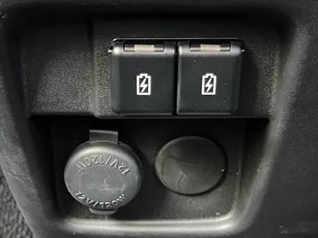 スペーシアギア ハイブリッドＸＺ　ターボ　禁煙　ツートン　社外フルセグナビ／Ｂｌｕｅｔｏｏｔｈ　両側電動スライドドア　セーフティサポート　ＬＥＤヘッド　革巻きステア　アームレスト　シートヒーター　スマートキー　Ｐスタート（36枚目）