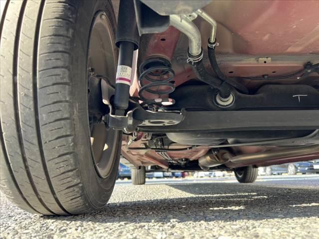 スペーシアギア ハイブリッドＸＺ　ターボ　禁煙　ツートン　社外フルセグナビ／Ｂｌｕｅｔｏｏｔｈ　両側電動スライドドア　セーフティサポート　ＬＥＤヘッド　革巻きステア　アームレスト　シートヒーター　スマートキー　Ｐスタート（60枚目）