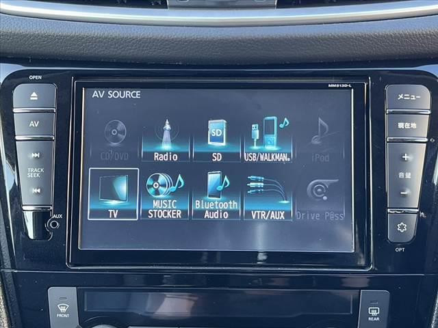 エクストレイル ２０Ｘ　エマージェンシーブレーキパッケージ　パノラミックガラスルーフ　純正８インチナビ／フルセグ／ＤＶＤ／ＢＴ　ＬＥＤヘッドライト　ルーフレール　エマブレ　Ａライト　インテリキー　Ｐスタート　ＥＴＣ　シートヒーター　Ａストップ　シートリフター（3枚目）