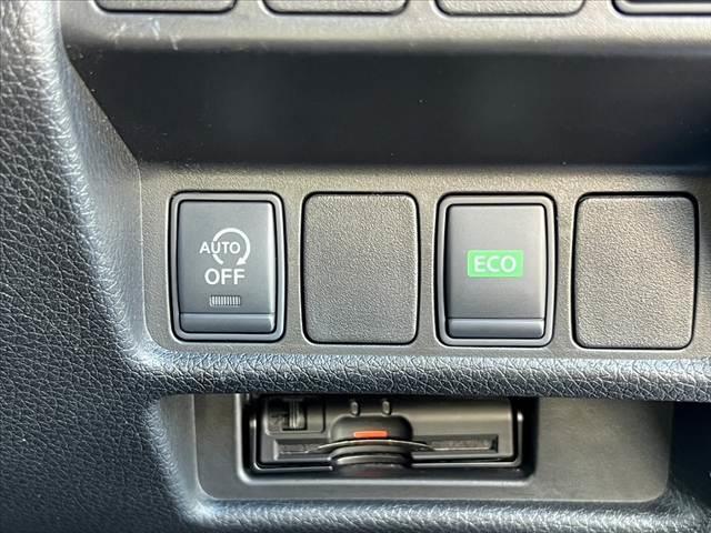 エクストレイル ２０Ｘ　エマージェンシーブレーキパッケージ　パノラミックガラスルーフ　純正８インチナビ／フルセグ／ＤＶＤ／ＢＴ　ＬＥＤヘッドライト　ルーフレール　エマブレ　Ａライト　インテリキー　Ｐスタート　ＥＴＣ　シートヒーター　Ａストップ　シートリフター（6枚目）