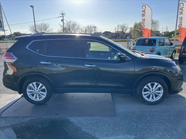 エクストレイル ２０Ｘ　エマージェンシーブレーキパッケージ　パノラミックガラスルーフ　純正８インチナビ／フルセグ／ＤＶＤ／ＢＴ　ＬＥＤヘッドライト　ルーフレール　エマブレ　Ａライト　インテリキー　Ｐスタート　ＥＴＣ　シートヒーター　Ａストップ　シートリフター（12枚目）