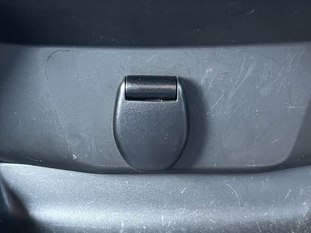 エクストレイル ２０Ｘ　エマージェンシーブレーキパッケージ　パノラミックガラスルーフ　純正８インチナビ／フルセグ／ＤＶＤ／ＢＴ　ＬＥＤヘッドライト　ルーフレール　エマブレ　Ａライト　インテリキー　Ｐスタート　ＥＴＣ　シートヒーター　Ａストップ　シートリフター（30枚目）