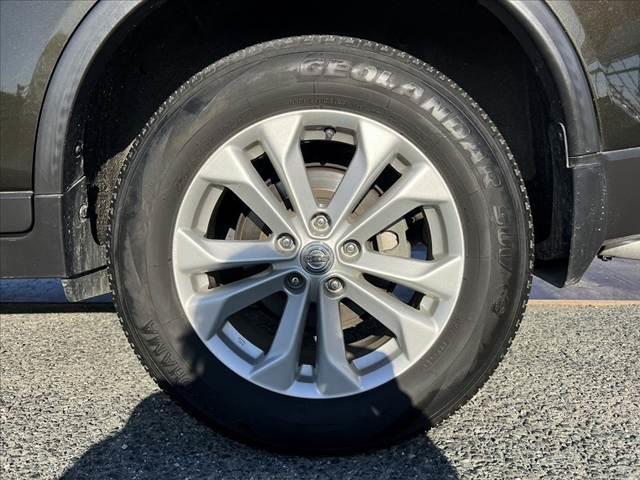 エクストレイル ２０Ｘ　エマージェンシーブレーキパッケージ　パノラミックガラスルーフ　純正８インチナビ／フルセグ／ＤＶＤ／ＢＴ　ＬＥＤヘッドライト　ルーフレール　エマブレ　Ａライト　インテリキー　Ｐスタート　ＥＴＣ　シートヒーター　Ａストップ　シートリフター（45枚目）