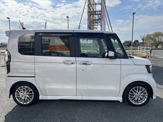 N-BOXカスタム 車検整備付 後期 ターボ ホンダセンシング 純正8インチナビ/フルセグ/DVD/BT 両電スラ スマートキー Bモニター ETC ステリモ パドルシフト シートヒーター シートリフター Aライト(12枚目)