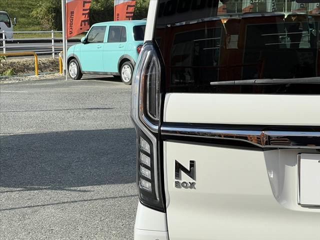 N-BOXカスタム 車検整備付 後期 ターボ ホンダセンシング 純正8インチナビ/フルセグ/DVD/BT 両電スラ スマートキー Bモニター ETC ステリモ パドルシフト シートヒーター シートリフター Aライト(45枚目)