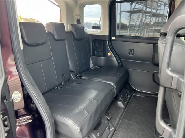 トール Ｇ　ＳＡＩＩ　車検整備付　禁煙　９インチフルセグナビ／Ｂｌｕｅｔｏｏｔｈ　バックカメラ　スマアシ２　ステリモ　アームレスト　スマートキー　後席サンシェード　クルコン　ＥＴＣ　Ｐスタート　バイザー　ＣＤ／ＤＶＤ（18枚目）