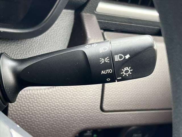 トール Ｇ　ＳＡＩＩ　車検整備付　禁煙　９インチフルセグナビ／Ｂｌｕｅｔｏｏｔｈ　バックカメラ　スマアシ２　ステリモ　アームレスト　スマートキー　後席サンシェード　クルコン　ＥＴＣ　Ｐスタート　バイザー　ＣＤ／ＤＶＤ（39枚目）