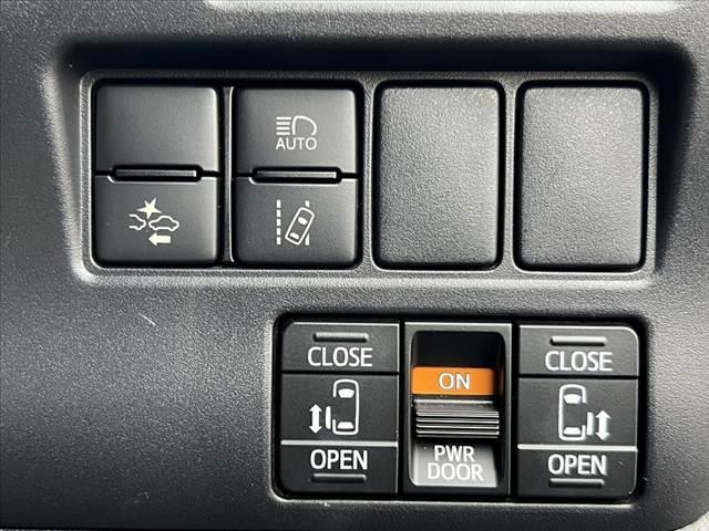 ノア Ｘ　車検整備付　後期　セーフティセンス　両電スラ　クリアランスソナー／マルチインフォメーションディスプレイ　クルーズコントロール　サイドリフトアップシート　電格ミラー　ステリモ　リモコンキー（3枚目）