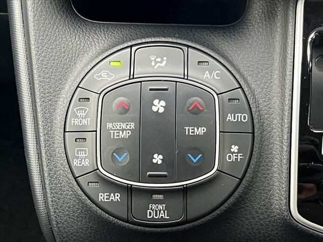 ノア Ｘ　車検整備付　後期　セーフティセンス　両電スラ　クリアランスソナー／マルチインフォメーションディスプレイ　クルーズコントロール　サイドリフトアップシート　電格ミラー　ステリモ　リモコンキー（4枚目）