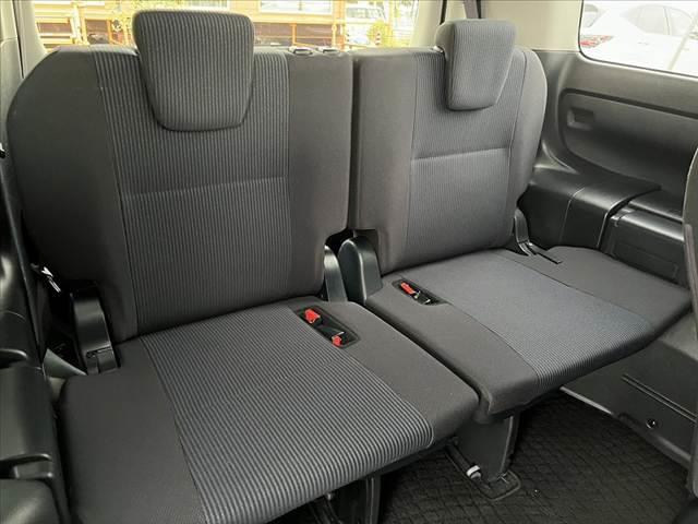 ノア Ｘ　車検整備付　後期　セーフティセンス　両電スラ　クリアランスソナー／マルチインフォメーションディスプレイ　クルーズコントロール　サイドリフトアップシート　電格ミラー　ステリモ　リモコンキー（21枚目）