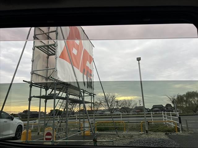 ノア Ｘ　車検整備付　後期　セーフティセンス　両電スラ　クリアランスソナー／マルチインフォメーションディスプレイ　クルーズコントロール　サイドリフトアップシート　電格ミラー　ステリモ　リモコンキー（22枚目）