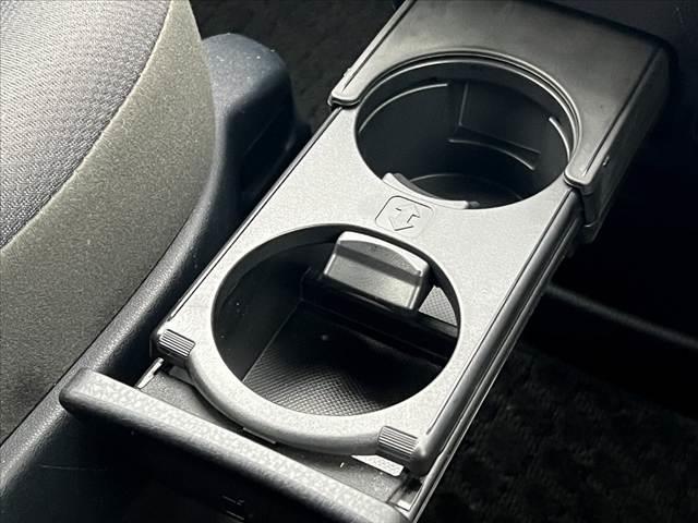 ノア Ｘ　車検整備付　後期　セーフティセンス　両電スラ　クリアランスソナー／マルチインフォメーションディスプレイ　クルーズコントロール　サイドリフトアップシート　電格ミラー　ステリモ　リモコンキー（26枚目）