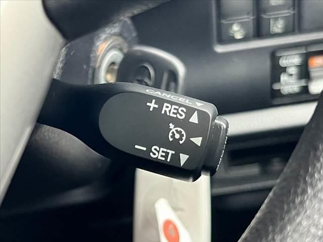 ノア Ｘ　車検整備付　後期　セーフティセンス　両電スラ　クリアランスソナー／マルチインフォメーションディスプレイ　クルーズコントロール　サイドリフトアップシート　電格ミラー　ステリモ　リモコンキー（32枚目）