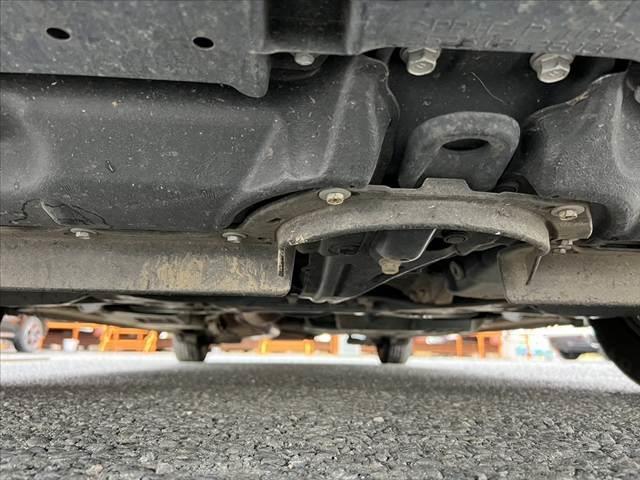 ノア Ｘ　車検整備付　後期　セーフティセンス　両電スラ　クリアランスソナー／マルチインフォメーションディスプレイ　クルーズコントロール　サイドリフトアップシート　電格ミラー　ステリモ　リモコンキー（47枚目）