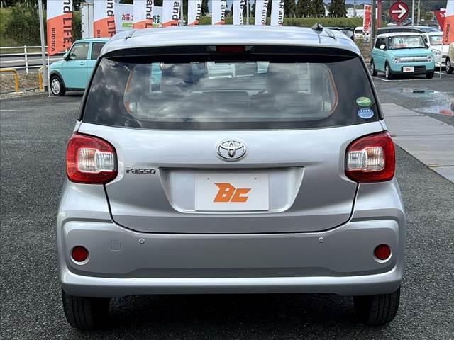 パッソ X S 車検整備付 SA2 アイドリングストップ キーレス 電格ミラー スペアキー 横滑り防止機能 オーディオ アクセサリーソケット バニティミラー アームレスト フロアマット サイドバイザー 一体加倒シート(14枚目)