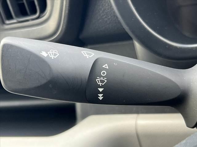 パッソ X S 車検整備付 SA2 アイドリングストップ キーレス 電格ミラー スペアキー 横滑り防止機能 オーディオ アクセサリーソケット バニティミラー アームレスト フロアマット サイドバイザー 一体加倒シート(27枚目)