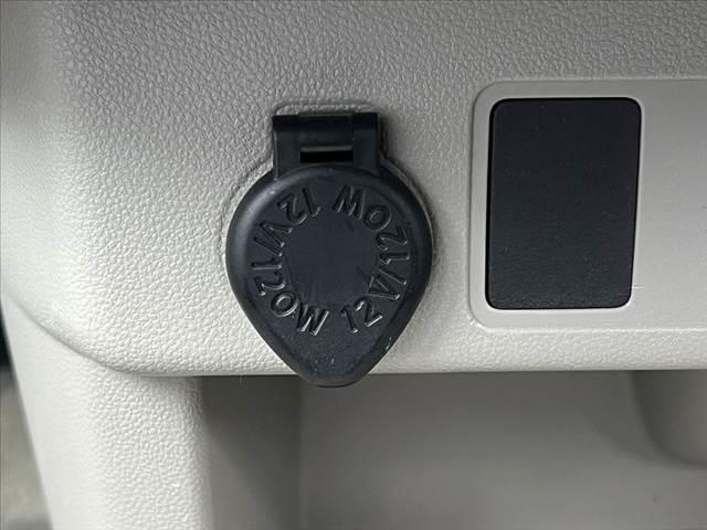 パッソ X S 車検整備付 SA2 アイドリングストップ キーレス 電格ミラー スペアキー 横滑り防止機能 オーディオ アクセサリーソケット バニティミラー アームレスト フロアマット サイドバイザー 一体加倒シート(28枚目)