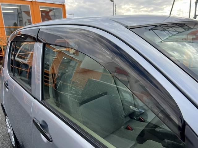 パッソ X S 車検整備付 SA2 アイドリングストップ キーレス 電格ミラー スペアキー 横滑り防止機能 オーディオ アクセサリーソケット バニティミラー アームレスト フロアマット サイドバイザー 一体加倒シート(30枚目)