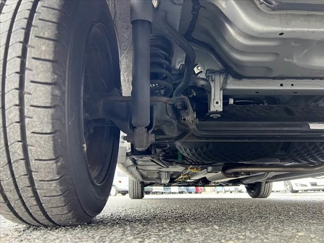 パッソ X S 車検整備付 SA2 アイドリングストップ キーレス 電格ミラー スペアキー 横滑り防止機能 オーディオ アクセサリーソケット バニティミラー アームレスト フロアマット サイドバイザー 一体加倒シート(46枚目)