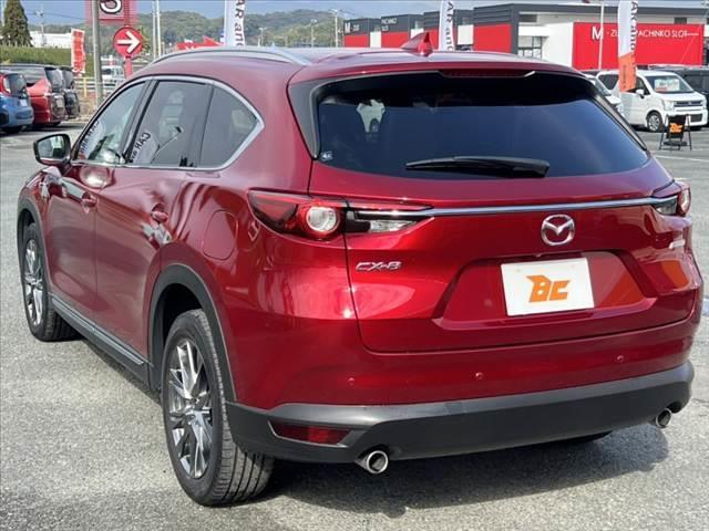 CX-8 XD Lパッケージ 禁煙 6人 純正マツダコネクトナビ 全方位 BOSEサウンドシステム 後席フリップダウンM レーダークルーズ LEDヘッド 革巻きステア ステリモ スマートキー 革シート サンシェード Pバックドア(15枚目)