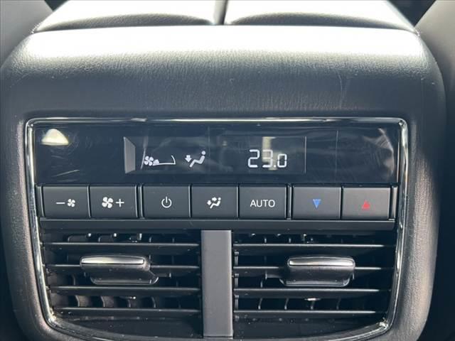 CX-8 XD Lパッケージ 禁煙 6人 純正マツダコネクトナビ 全方位 BOSEサウンドシステム 後席フリップダウンM レーダークルーズ LEDヘッド 革巻きステア ステリモ スマートキー 革シート サンシェード Pバックドア(25枚目)