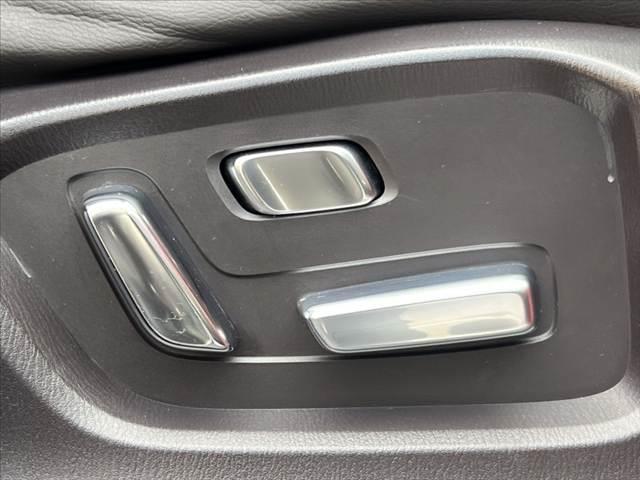 CX-8 XD Lパッケージ 禁煙 6人 純正マツダコネクトナビ 全方位 BOSEサウンドシステム 後席フリップダウンM レーダークルーズ LEDヘッド 革巻きステア ステリモ スマートキー 革シート サンシェード Pバックドア(28枚目)