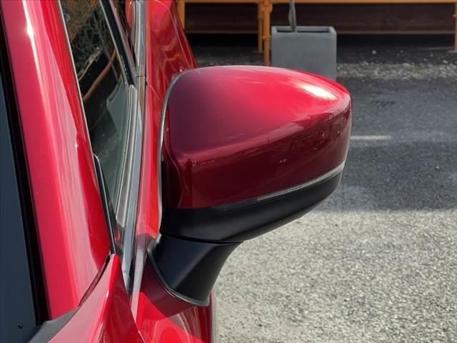 CX-8 XD Lパッケージ 禁煙 6人 純正マツダコネクトナビ 全方位 BOSEサウンドシステム 後席フリップダウンM レーダークルーズ LEDヘッド 革巻きステア ステリモ スマートキー 革シート サンシェード Pバックドア(46枚目)