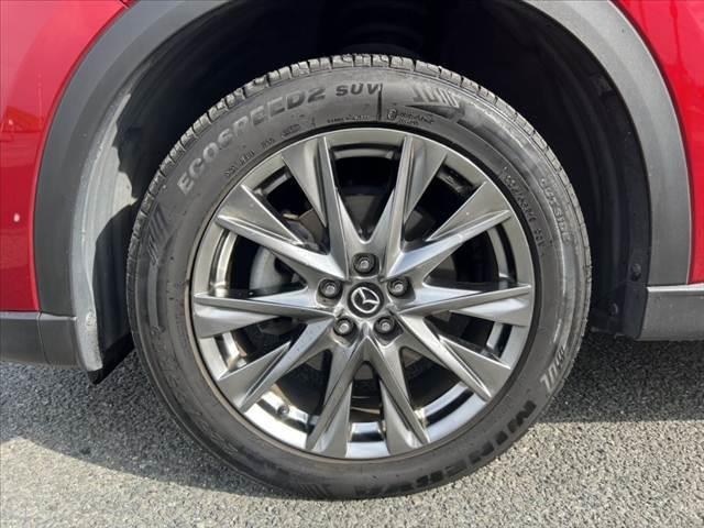CX-8 XD Lパッケージ 禁煙 6人 純正マツダコネクトナビ 全方位 BOSEサウンドシステム 後席フリップダウンM レーダークルーズ LEDヘッド 革巻きステア ステリモ スマートキー 革シート サンシェード Pバックドア(52枚目)