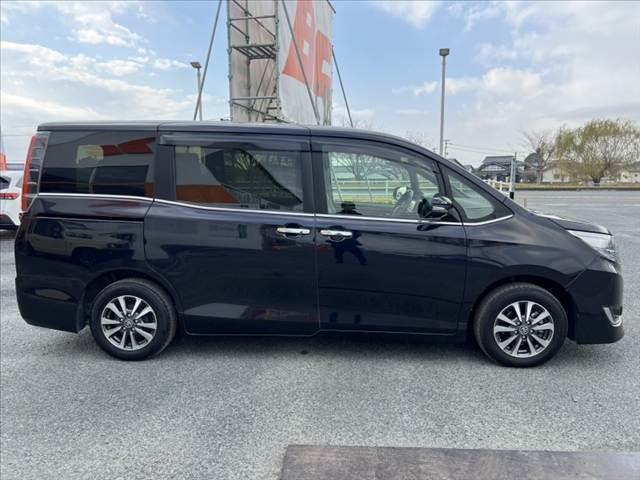 エスクァイア Gi 後期 禁煙 フリップダウンM 9インチナビ/Bluetooth バックカメラ セーフティセンス クルコン 両側電動スライドドア 合皮シート 快適温熱シート スマートキー LED 革巻きステア(12枚目)